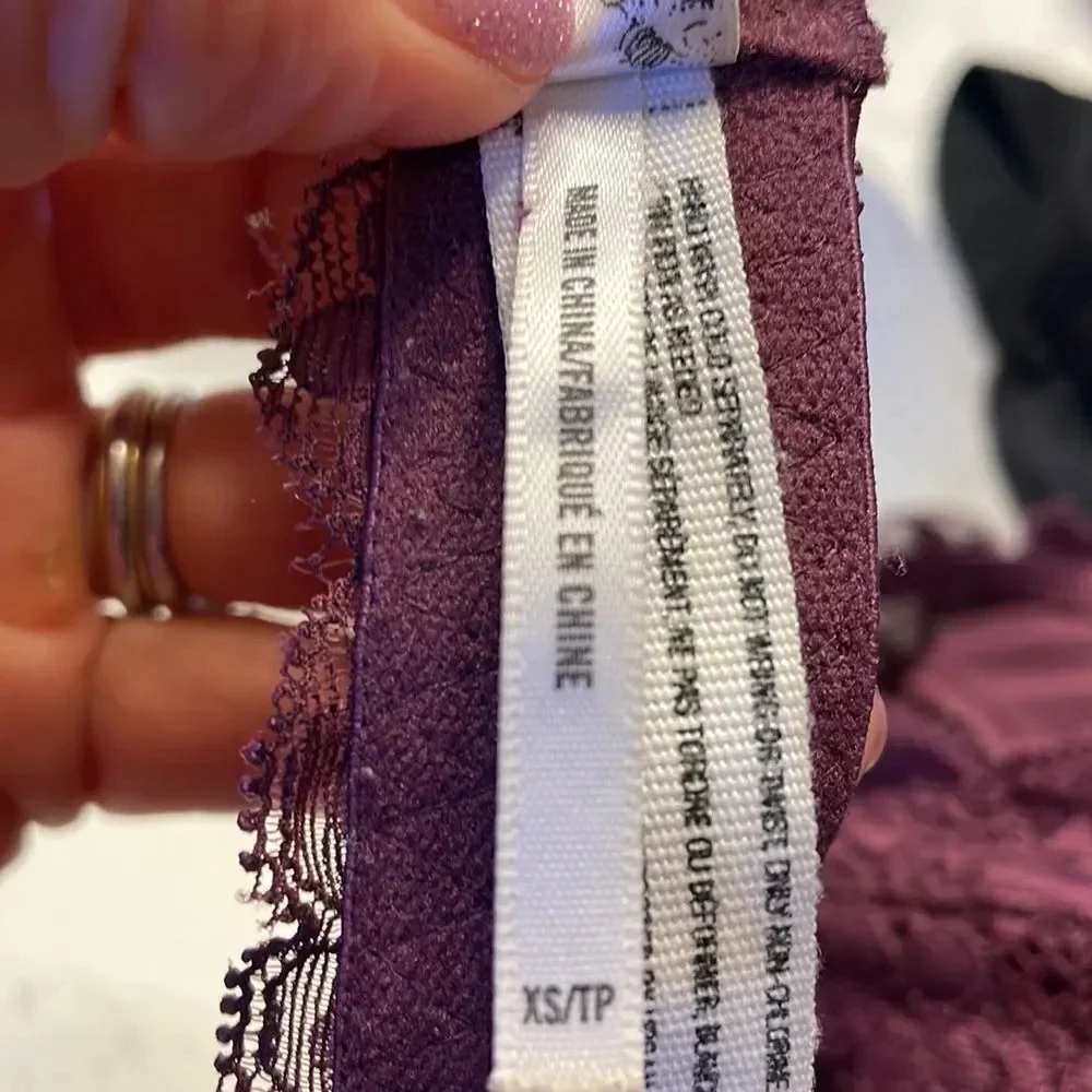 𝅺free People deep purple lace bralett